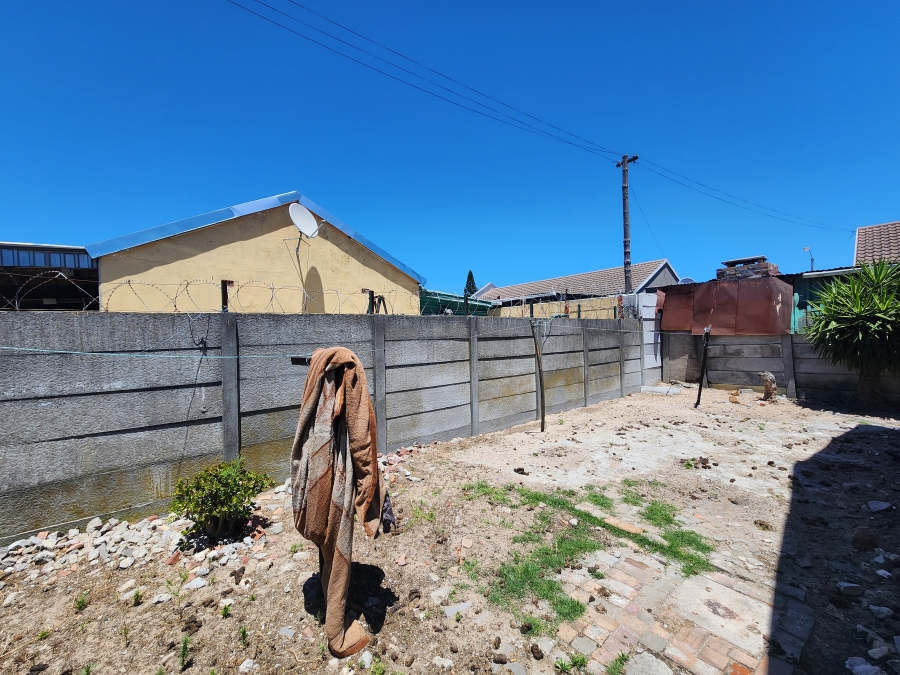 3 Bedroom Property for Sale in Park Village Western Cape